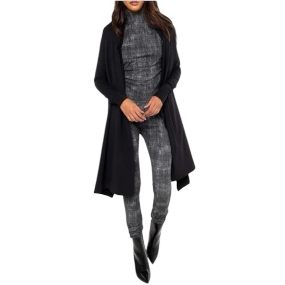 Elegant black Women's Cardigan